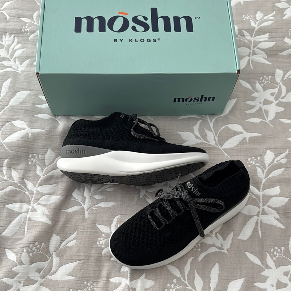 NIB |  Womens Moshin by Klogs Black Sneakers